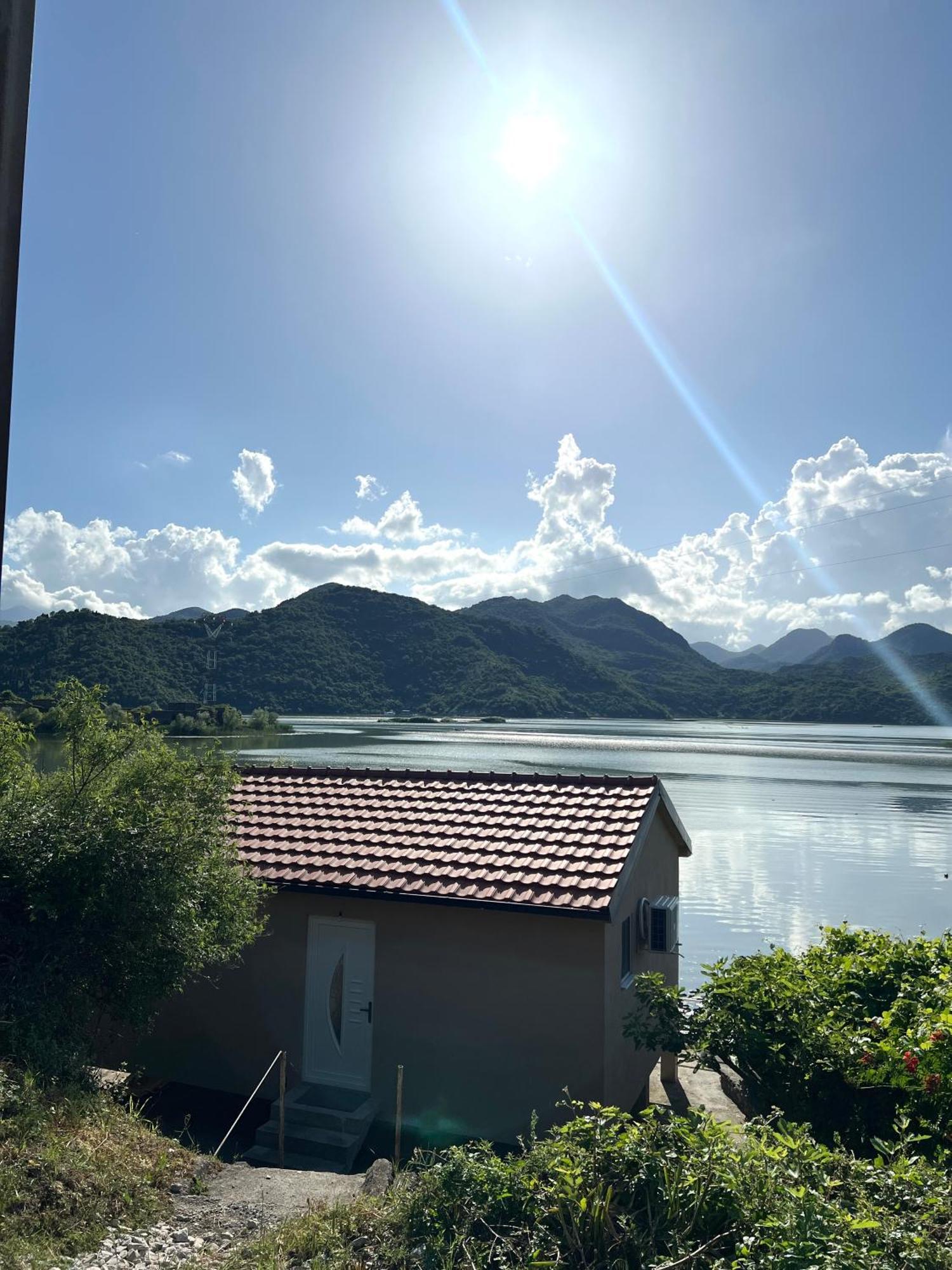 Lakeside Harmony Apartment Golubovci Eksteriør billede